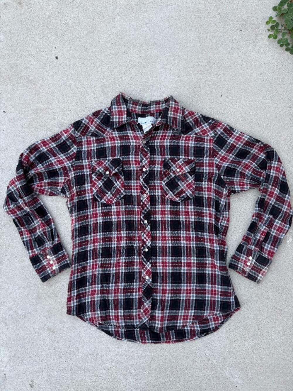 Vintage Wrangler Western Pearl Button Red & Black Flannel Button Shirt Men's M